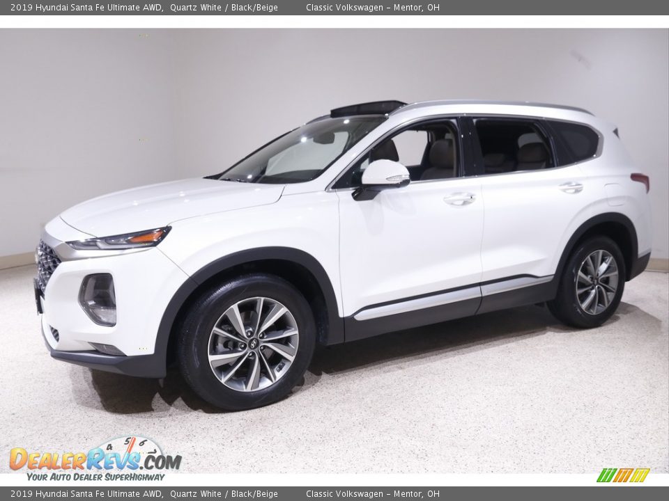 Front 3/4 View of 2019 Hyundai Santa Fe Ultimate AWD Photo #3