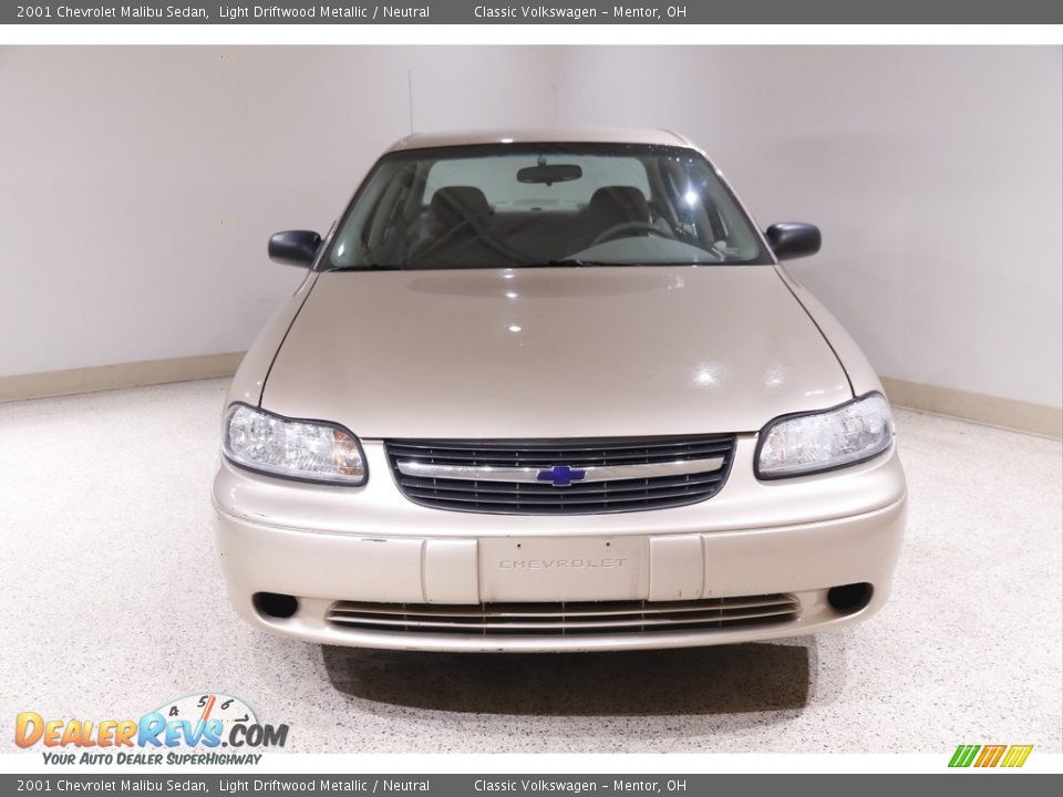 2001 Chevrolet Malibu Sedan Light Driftwood Metallic / Neutral Photo #2
