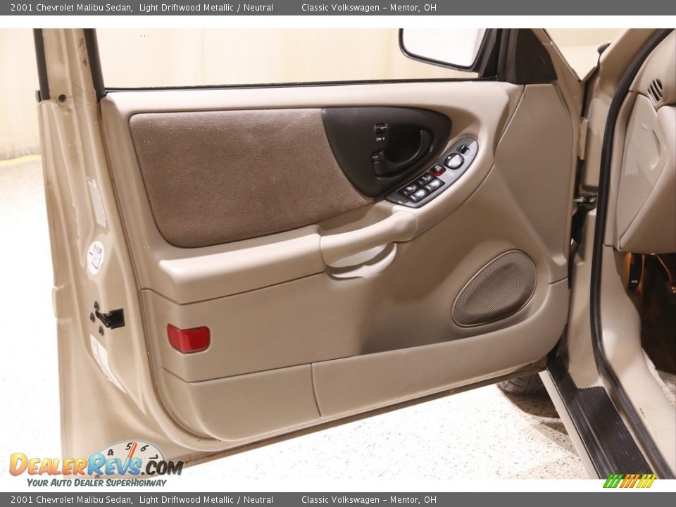 2001 Chevrolet Malibu Sedan Light Driftwood Metallic / Neutral Photo #4