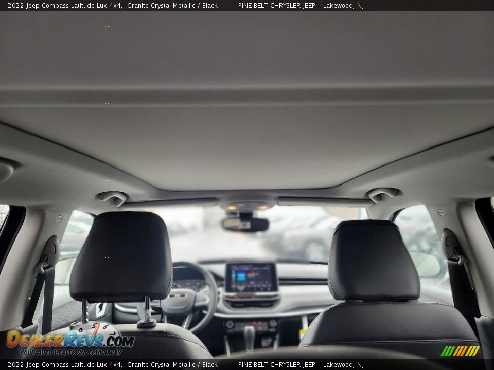 2022 Jeep Compass Latitude Lux 4x4 Granite Crystal Metallic / Black Photo #15