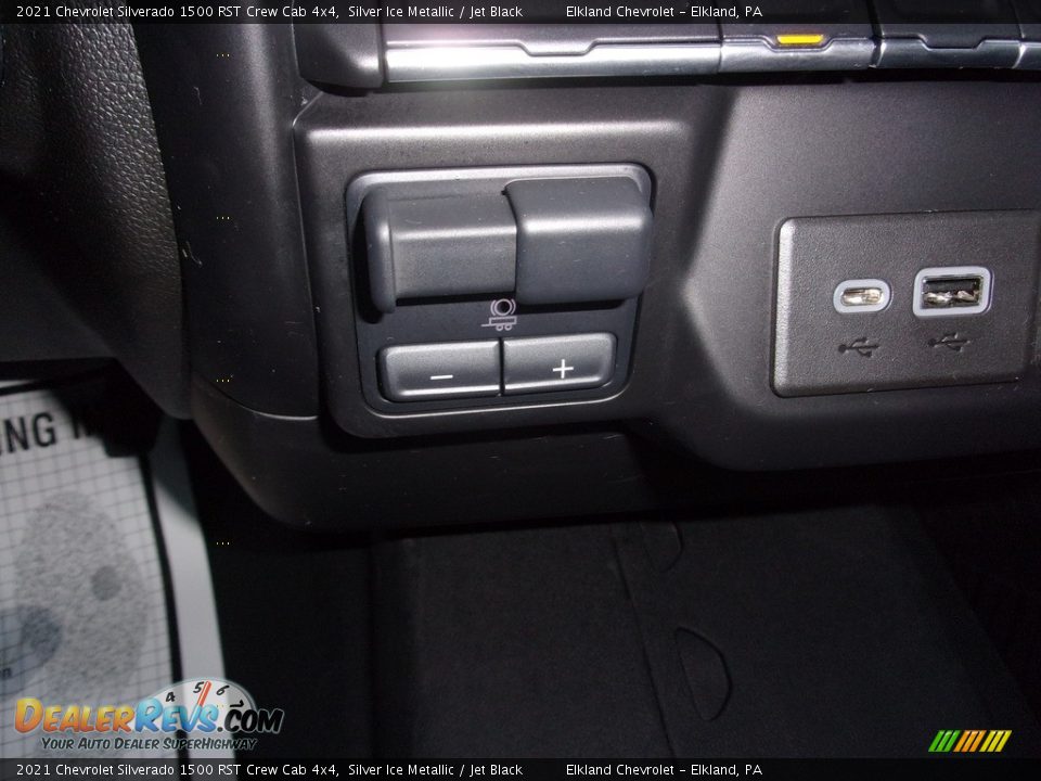 2021 Chevrolet Silverado 1500 RST Crew Cab 4x4 Silver Ice Metallic / Jet Black Photo #36