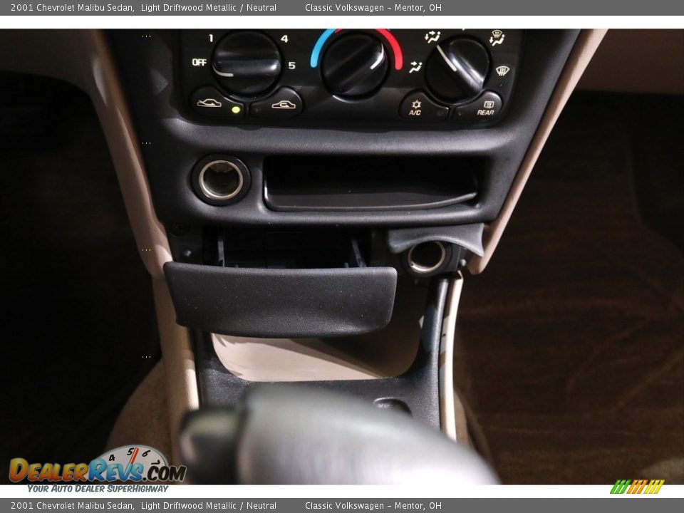 2001 Chevrolet Malibu Sedan Light Driftwood Metallic / Neutral Photo #12