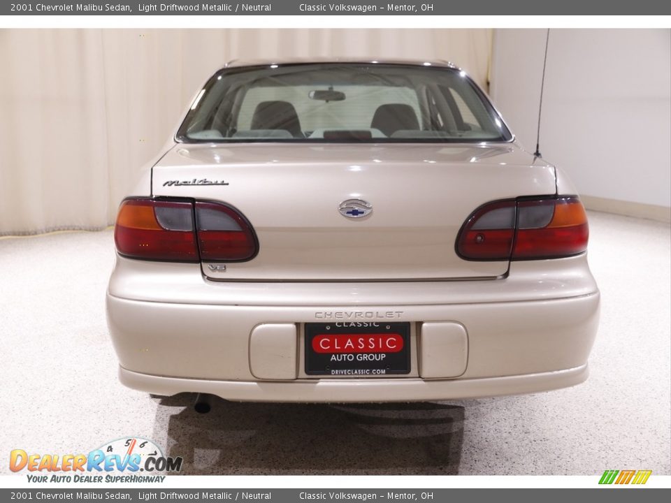 2001 Chevrolet Malibu Sedan Light Driftwood Metallic / Neutral Photo #17