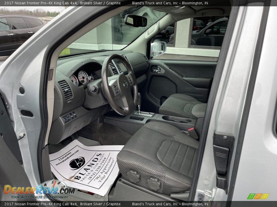2017 Nissan Frontier Pro-4X King Cab 4x4 Brilliant Silver / Graphite Photo #6