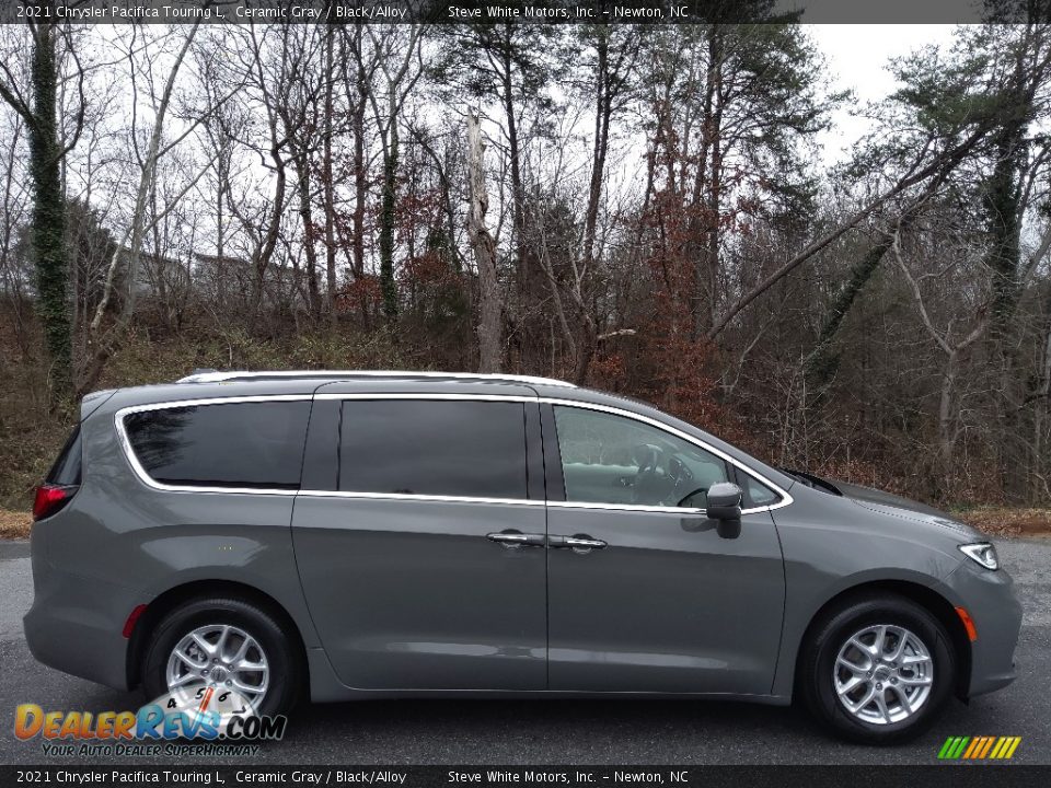 2021 Chrysler Pacifica Touring L Ceramic Gray / Black/Alloy Photo #5