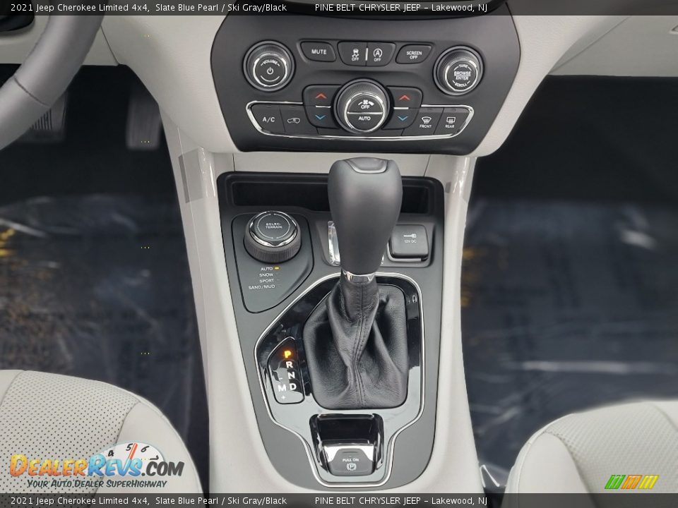2021 Jeep Cherokee Limited 4x4 Shifter Photo #15