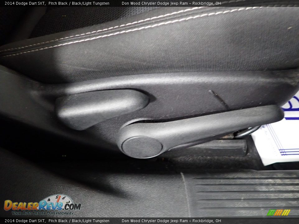 2014 Dodge Dart SXT Pitch Black / Black/Light Tungsten Photo #32