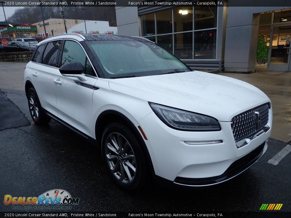 Front 3/4 View of 2020 Lincoln Corsair Standard AWD Photo #9