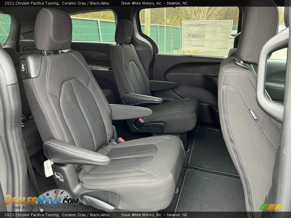 2021 Chrysler Pacifica Touring Ceramic Gray / Black/Alloy Photo #17