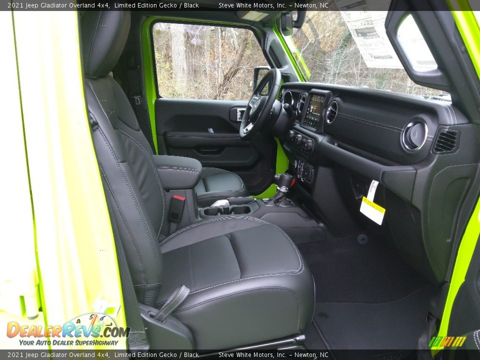 Front Seat of 2021 Jeep Gladiator Overland 4x4 Photo #12