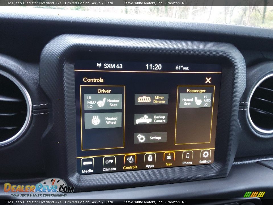 Controls of 2021 Jeep Gladiator Overland 4x4 Photo #19