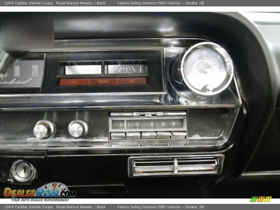 Controls of 1964 Cadillac DeVille Coupe Photo #5