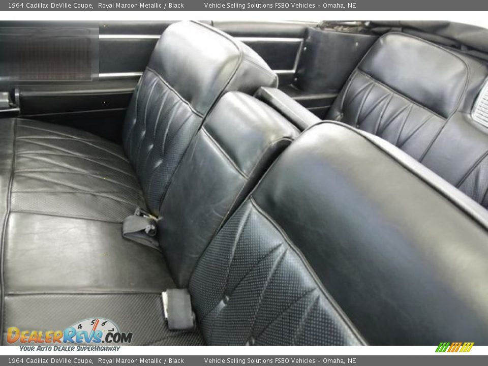 Front Seat of 1964 Cadillac DeVille Coupe Photo #10