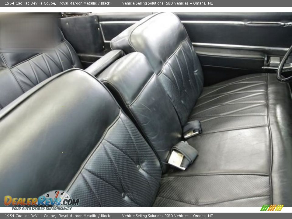 Front Seat of 1964 Cadillac DeVille Coupe Photo #11