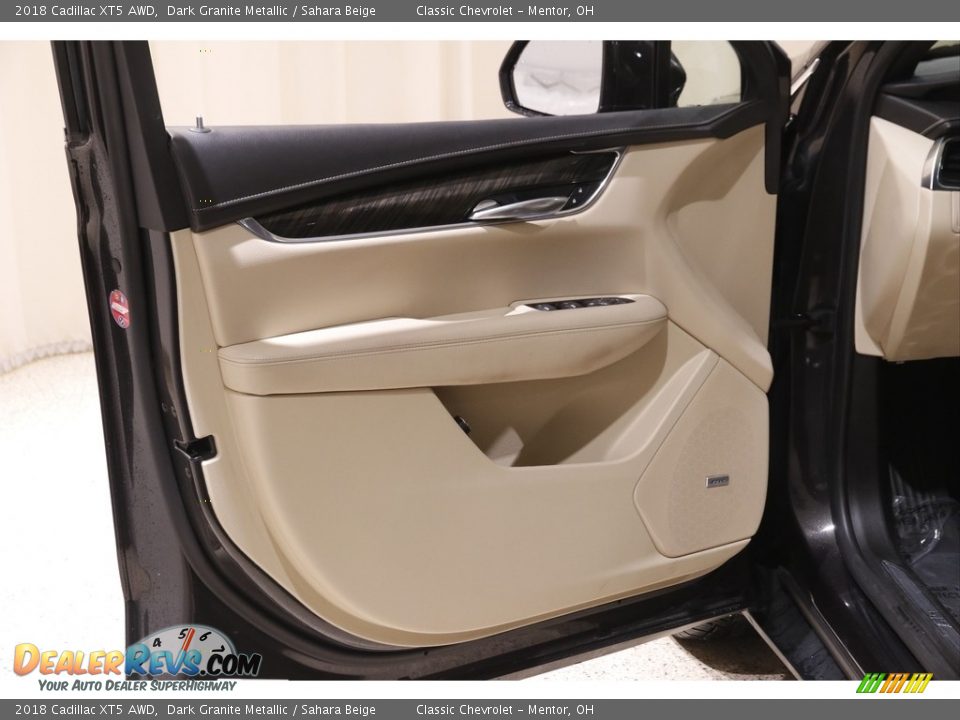 2018 Cadillac XT5 AWD Dark Granite Metallic / Sahara Beige Photo #4