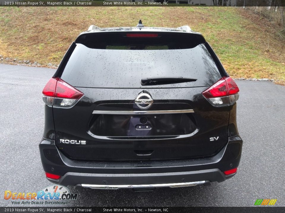 2019 Nissan Rogue SV Magnetic Black / Charcoal Photo #7