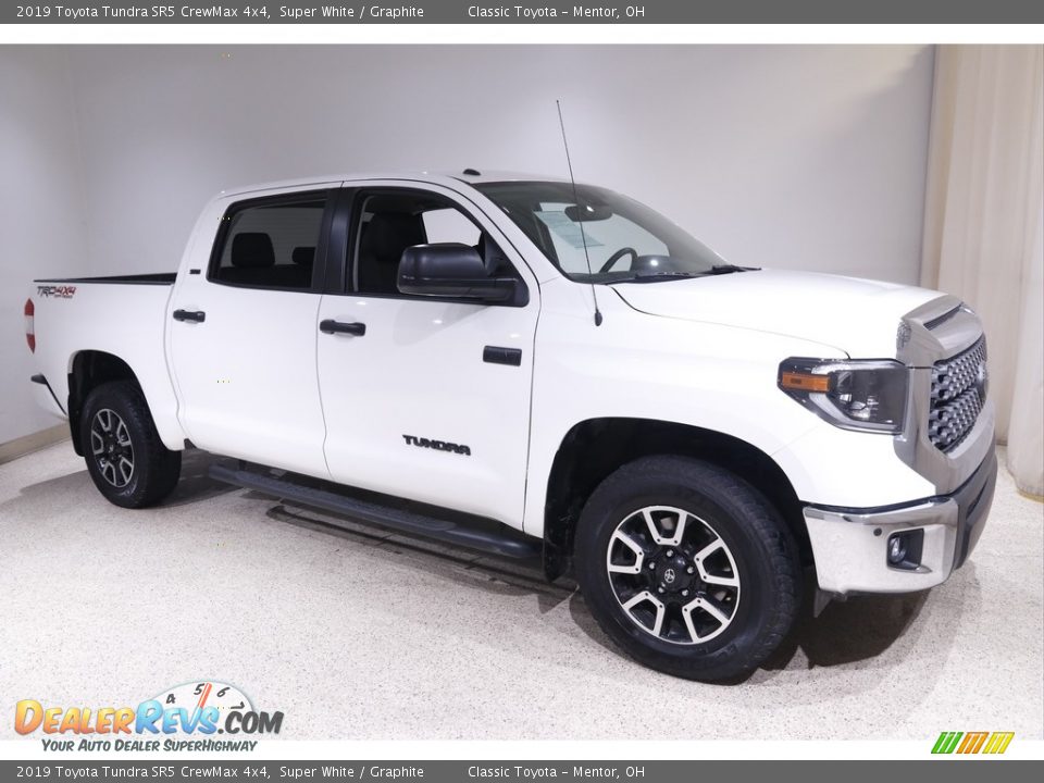 2019 Toyota Tundra SR5 CrewMax 4x4 Super White / Graphite Photo #1