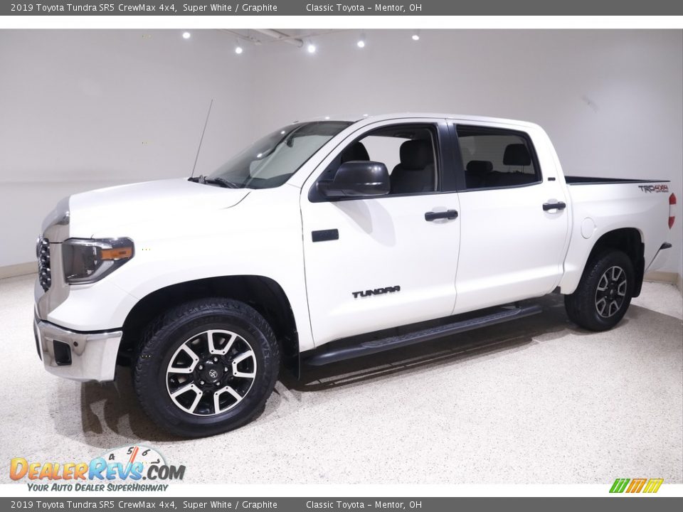 2019 Toyota Tundra SR5 CrewMax 4x4 Super White / Graphite Photo #3