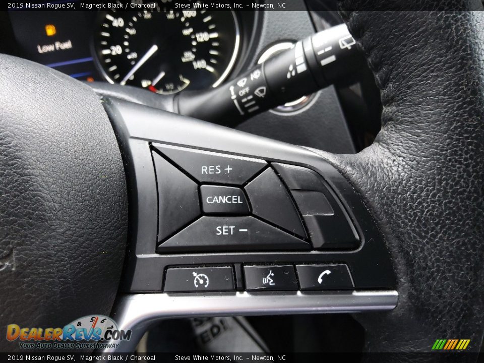 2019 Nissan Rogue SV Steering Wheel Photo #18