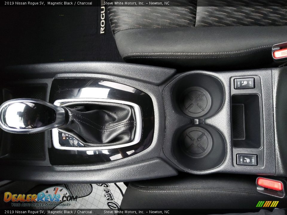 2019 Nissan Rogue SV Shifter Photo #24