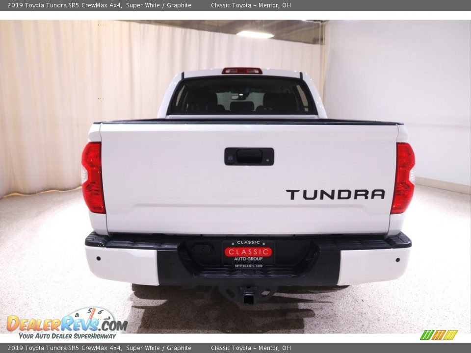 2019 Toyota Tundra SR5 CrewMax 4x4 Super White / Graphite Photo #17