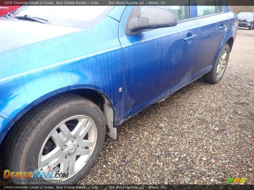 2006 Chevrolet Cobalt LS Sedan Blue Granite Metallic / Gray Photo #7