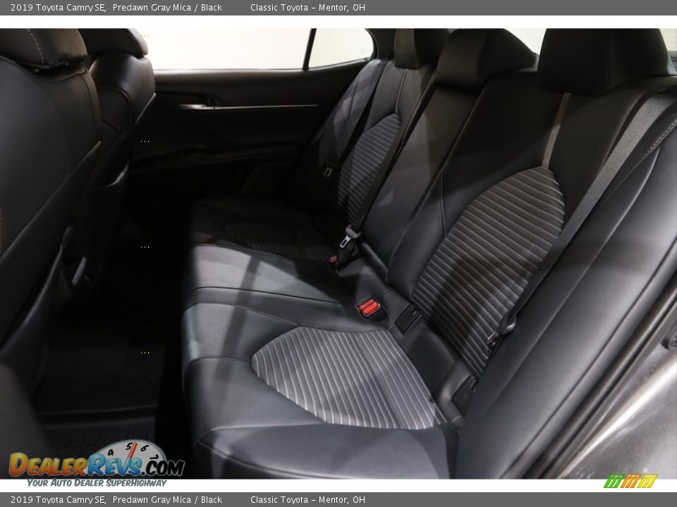 2019 Toyota Camry SE Predawn Gray Mica / Black Photo #15