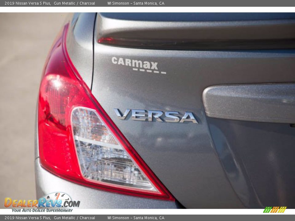 2019 Nissan Versa S Plus Gun Metallic / Charcoal Photo #12