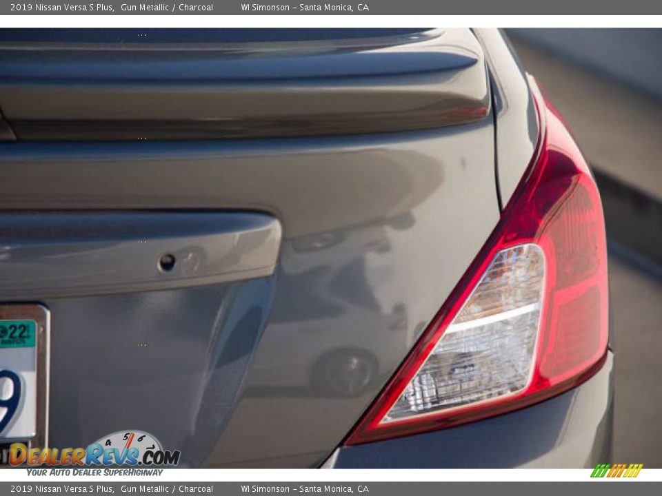 2019 Nissan Versa S Plus Gun Metallic / Charcoal Photo #13