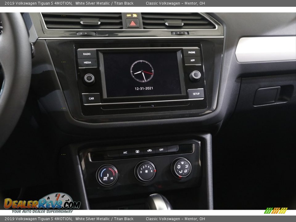 2019 Volkswagen Tiguan S 4MOTION White Silver Metallic / Titan Black Photo #9