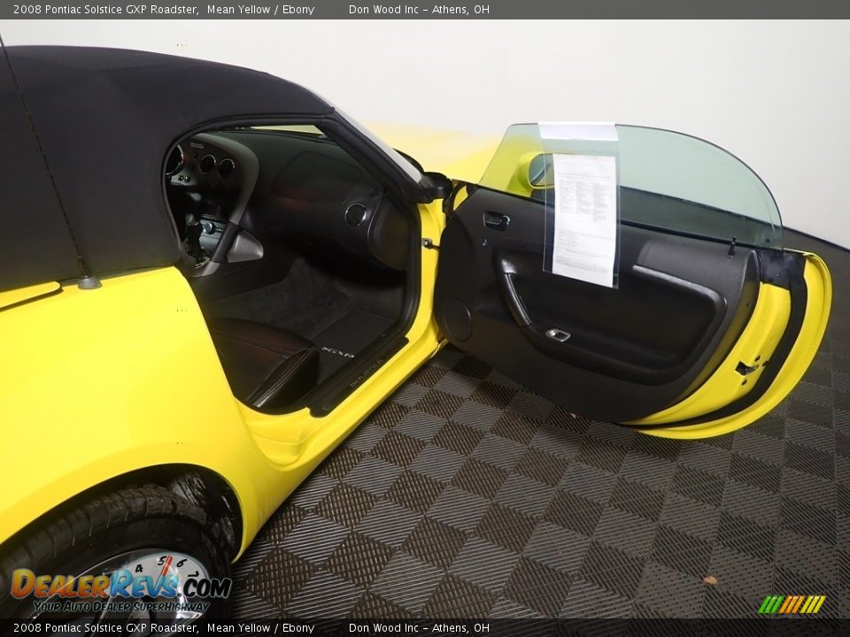 2008 Pontiac Solstice GXP Roadster Mean Yellow / Ebony Photo #27