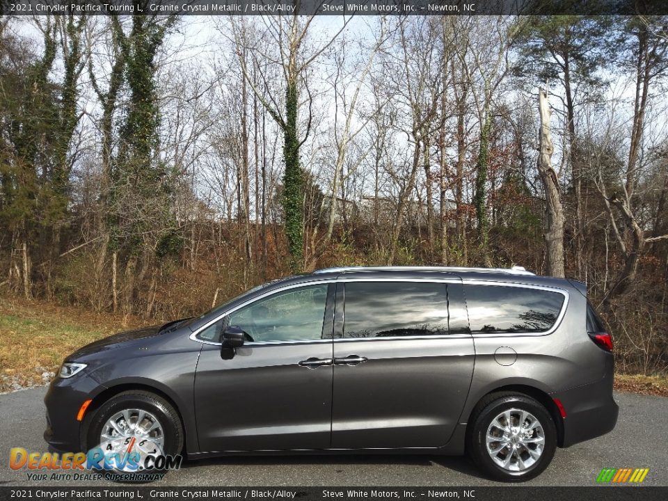 2021 Chrysler Pacifica Touring L Granite Crystal Metallic / Black/Alloy Photo #1