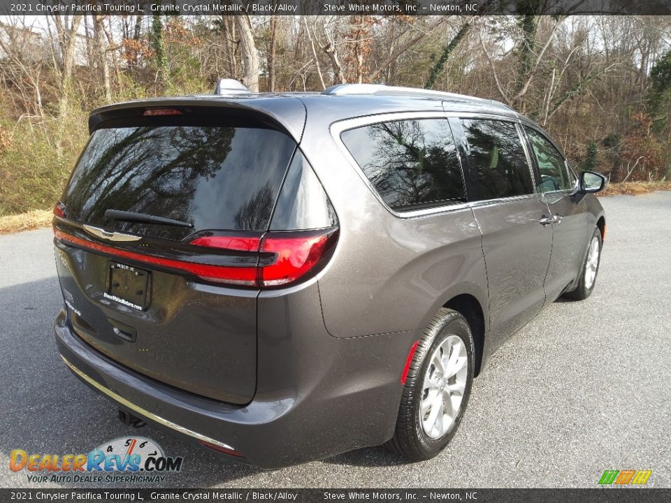 2021 Chrysler Pacifica Touring L Granite Crystal Metallic / Black/Alloy Photo #6