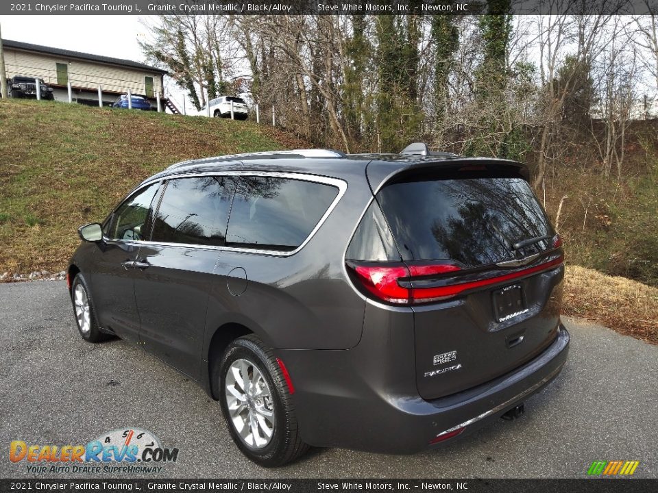 2021 Chrysler Pacifica Touring L Granite Crystal Metallic / Black/Alloy Photo #8