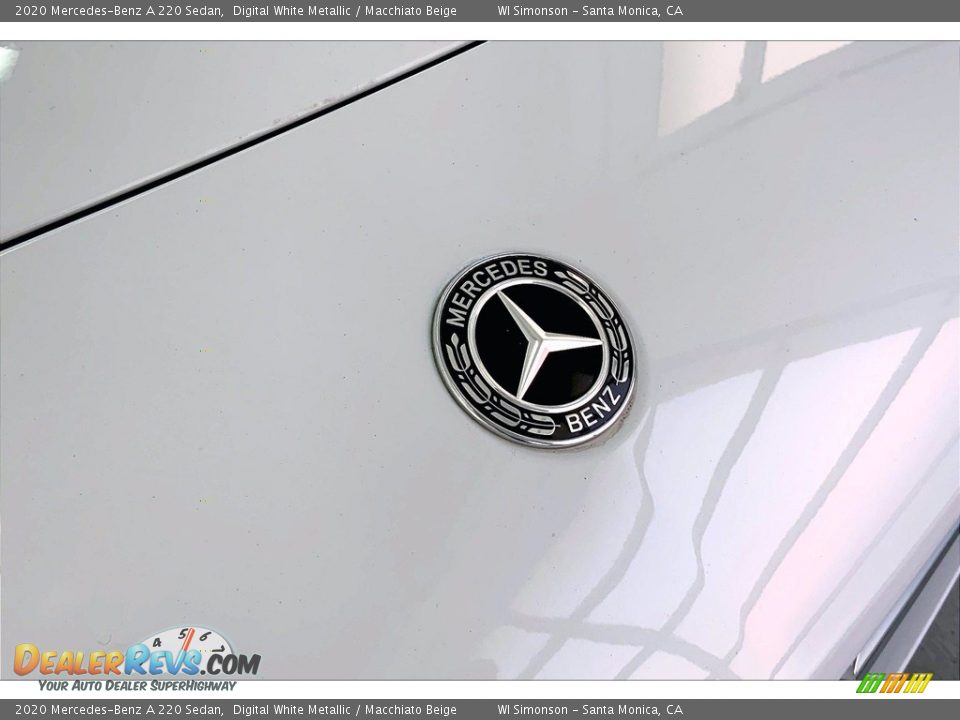 2020 Mercedes-Benz A 220 Sedan Digital White Metallic / Macchiato Beige Photo #30
