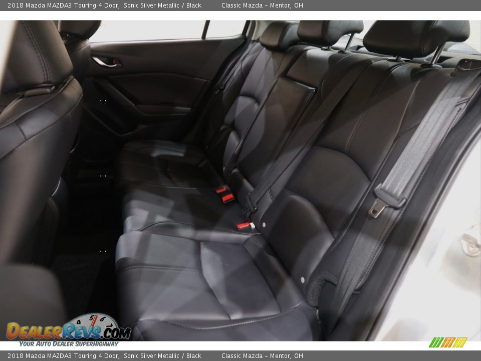 2018 Mazda MAZDA3 Touring 4 Door Sonic Silver Metallic / Black Photo #16