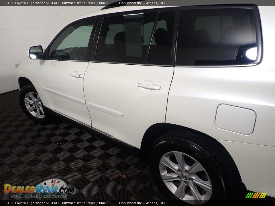 2013 Toyota Highlander SE 4WD Blizzard White Pearl / Black Photo #21