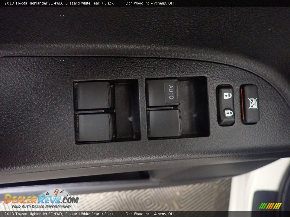 2013 Toyota Highlander SE 4WD Blizzard White Pearl / Black Photo #24