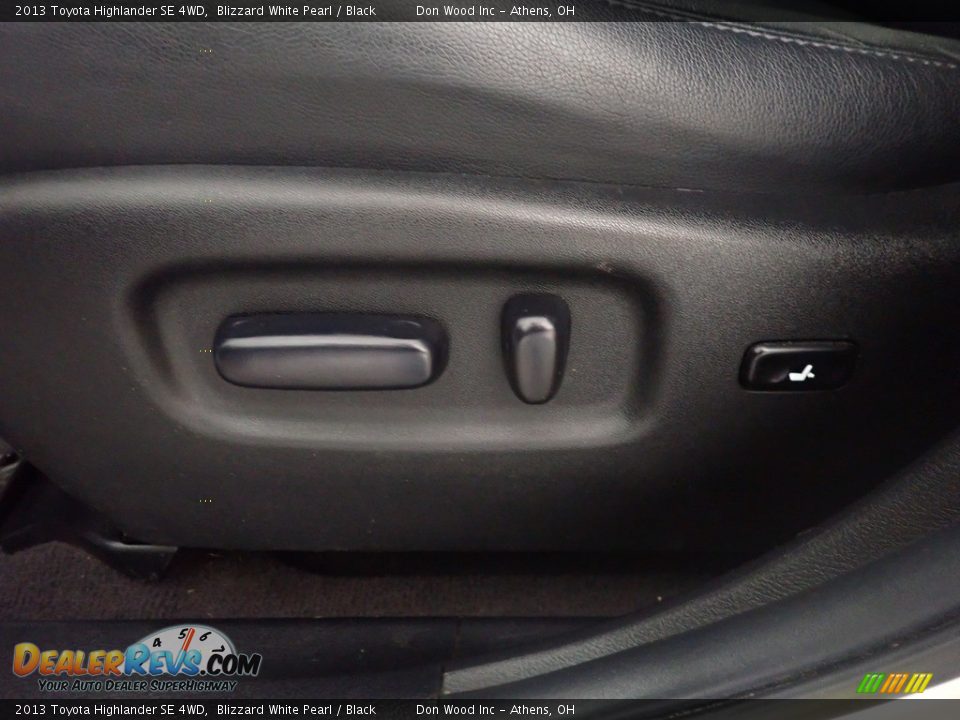 2013 Toyota Highlander SE 4WD Blizzard White Pearl / Black Photo #26