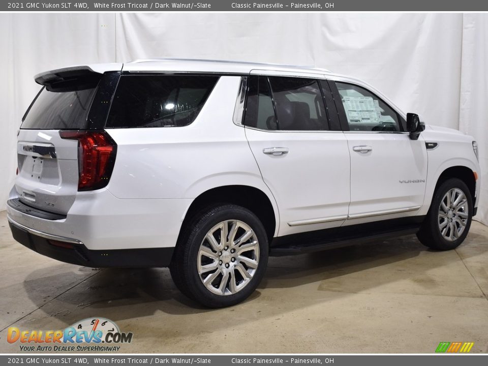 2021 GMC Yukon SLT 4WD White Frost Tricoat / Dark Walnut/­Slate Photo #2