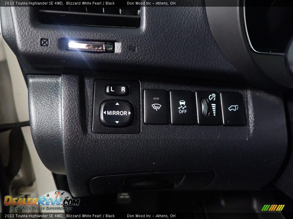 2013 Toyota Highlander SE 4WD Blizzard White Pearl / Black Photo #34