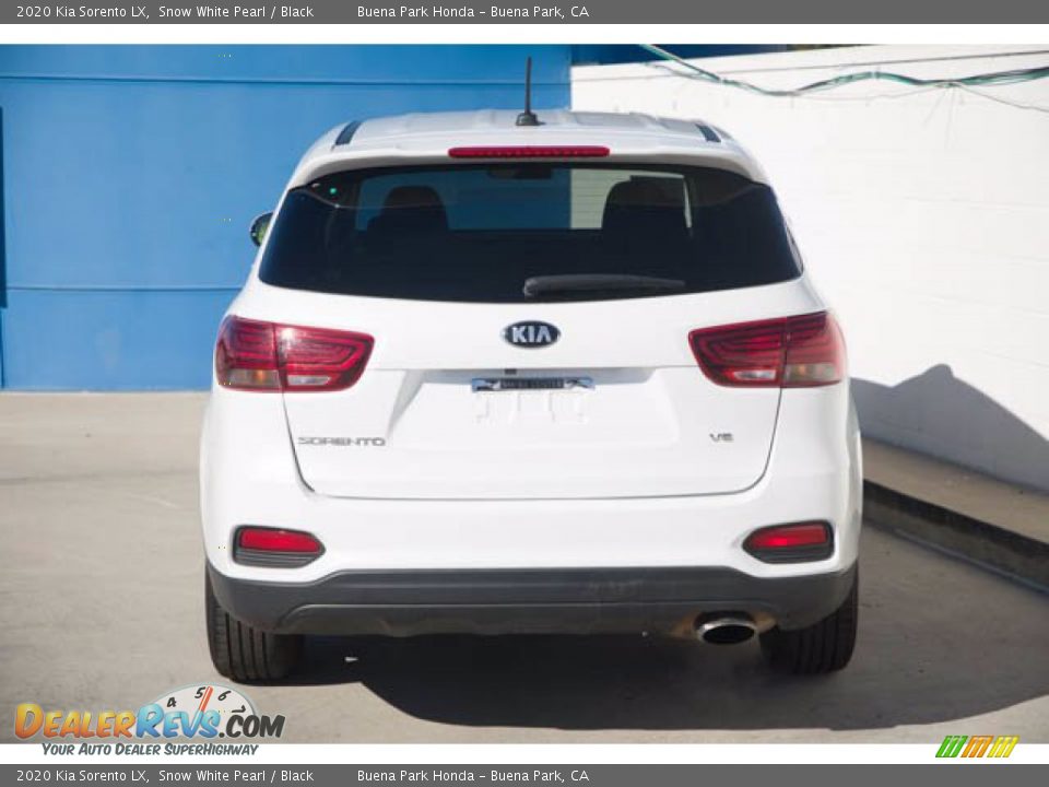 2020 Kia Sorento LX Snow White Pearl / Black Photo #11