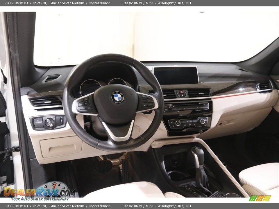 2019 BMW X1 xDrive28i Glacier Silver Metallic / Oyster/Black Photo #6