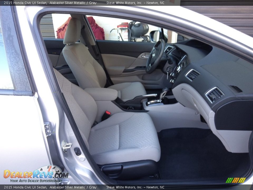 2015 Honda Civic LX Sedan Alabaster Silver Metallic / Gray Photo #16