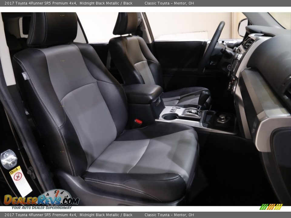 2017 Toyota 4Runner SR5 Premium 4x4 Midnight Black Metallic / Black Photo #15