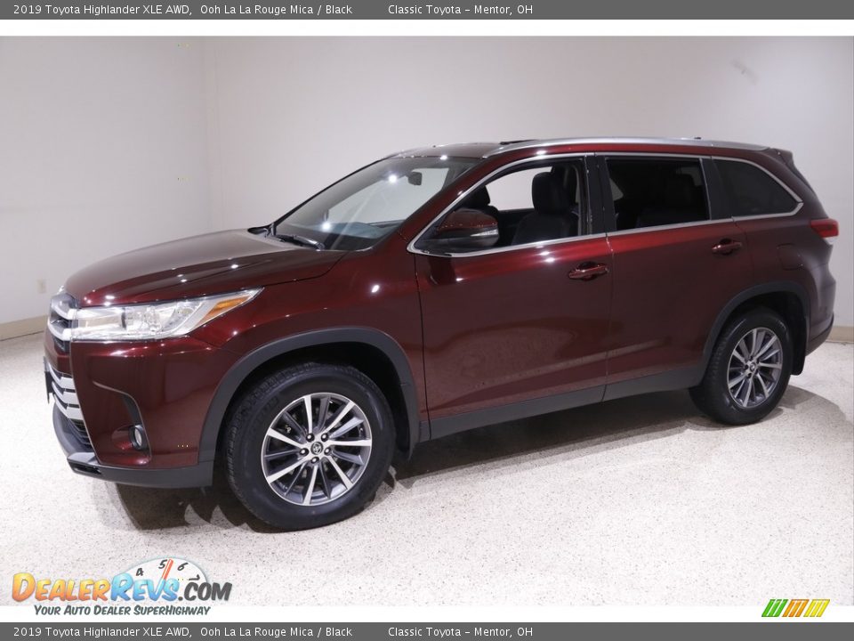 2019 Toyota Highlander XLE AWD Ooh La La Rouge Mica / Black Photo #3