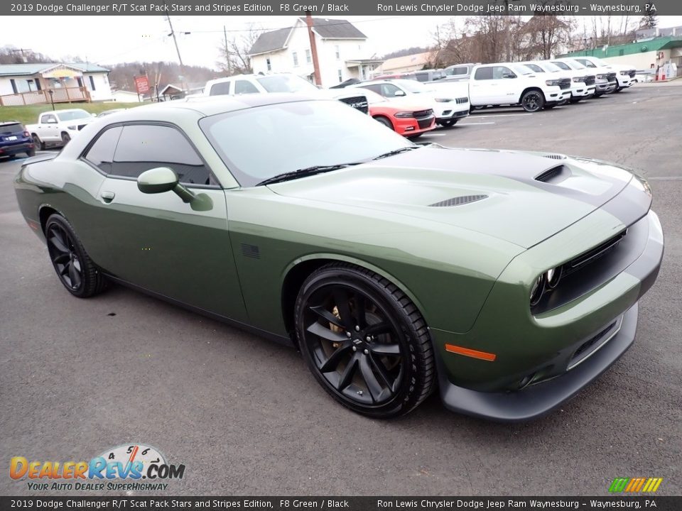 Front 3/4 View of 2019 Dodge Challenger R/T Scat Pack Stars and Stripes Edition Photo #8