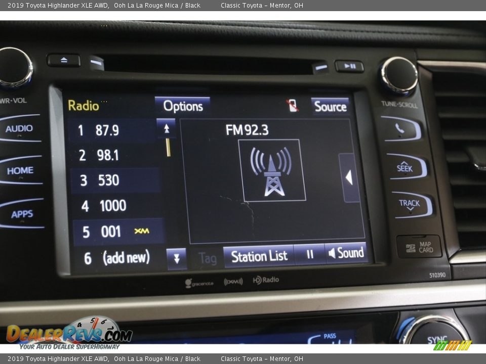 2019 Toyota Highlander XLE AWD Ooh La La Rouge Mica / Black Photo #10