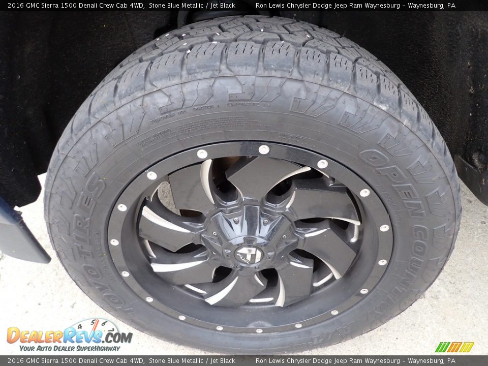 Custom Wheels of 2016 GMC Sierra 1500 Denali Crew Cab 4WD Photo #5