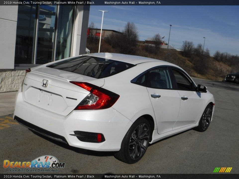 2019 Honda Civic Touring Sedan Platinum White Pearl / Black Photo #10